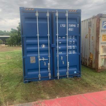 Shipping containers for sale in Orlando, Florida