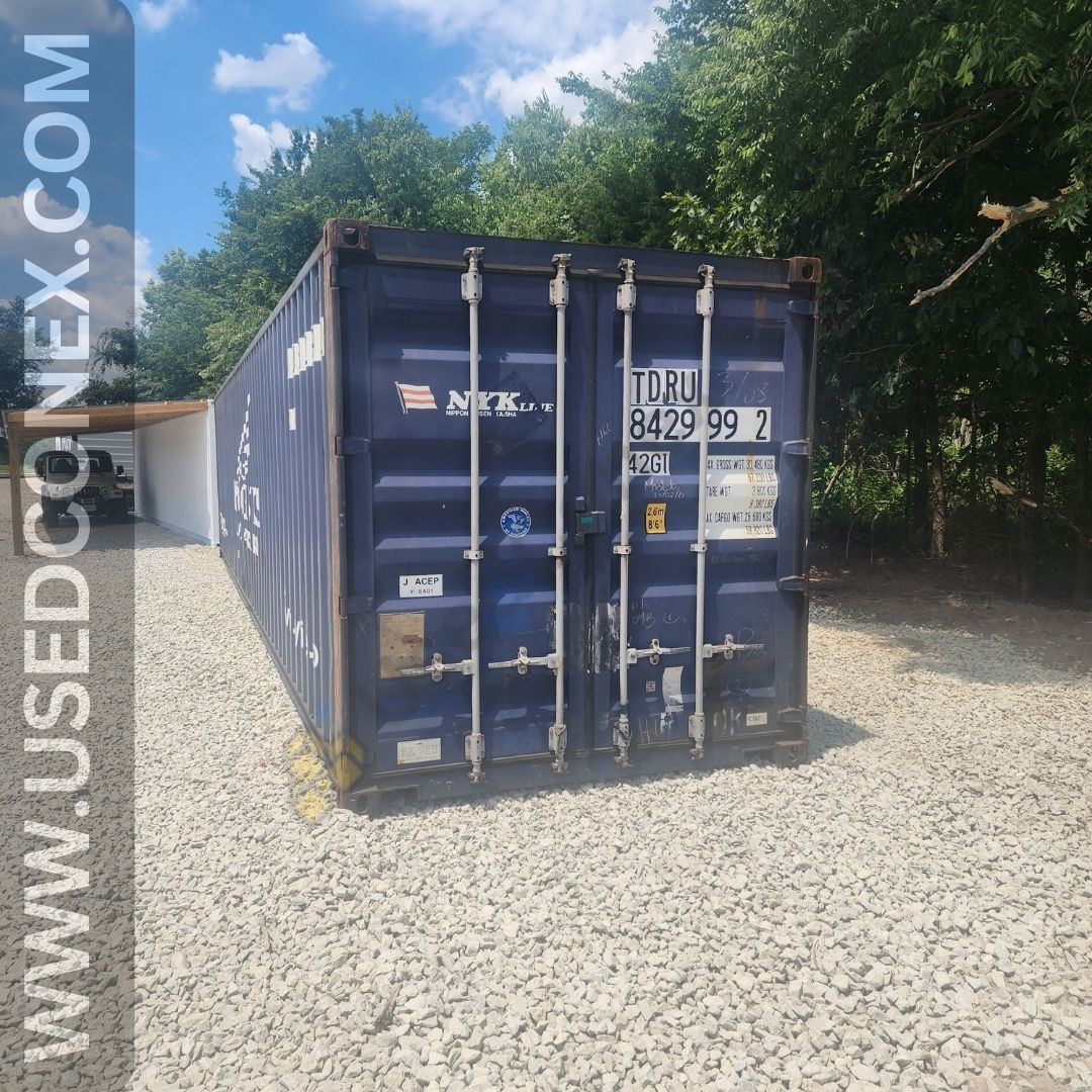 Advantages of Plastic Shipping Containers in Logistics Shipping